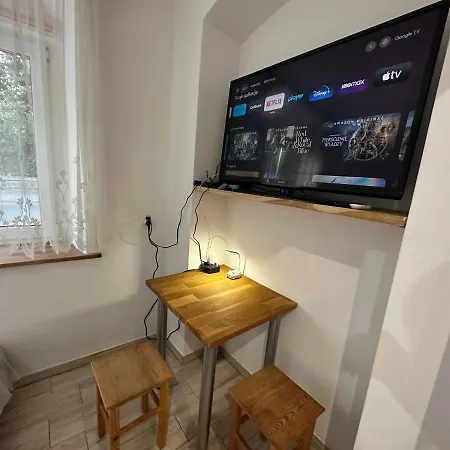 Nocleg Apartment *